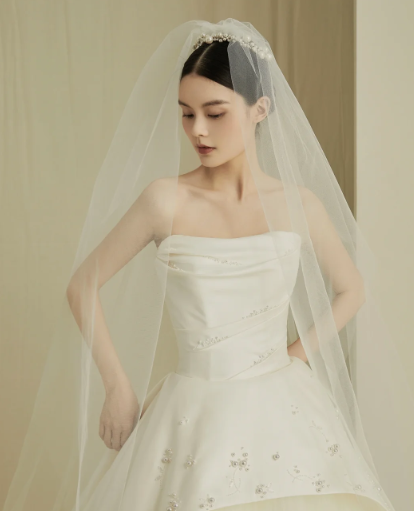 Elegant Ball Gown Strapless Satin Tulle Beaded With Veil Long Wedding Dresses - View 2 | FashionDia