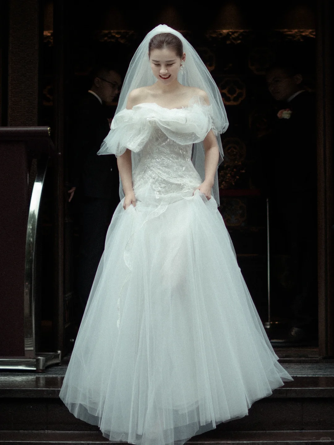 Pretty A Line Off The Shouder Tulle Lace With Veil Long Wedding Dresses