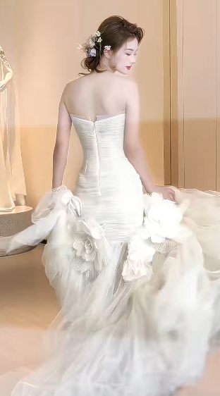 Unique Mermaid Strapless Tulle Flowers Applqiue Long Wedding Dresses - View 5 | FashionDia