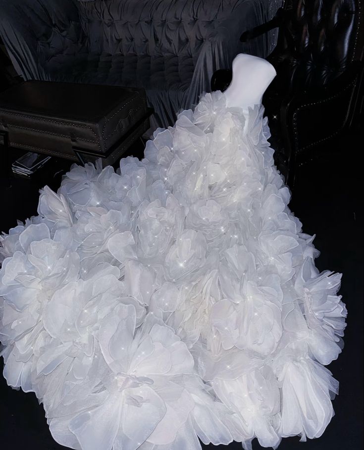 Dreamy Ball Gown Strapless Satin Chiffon Long Wedding Dresses