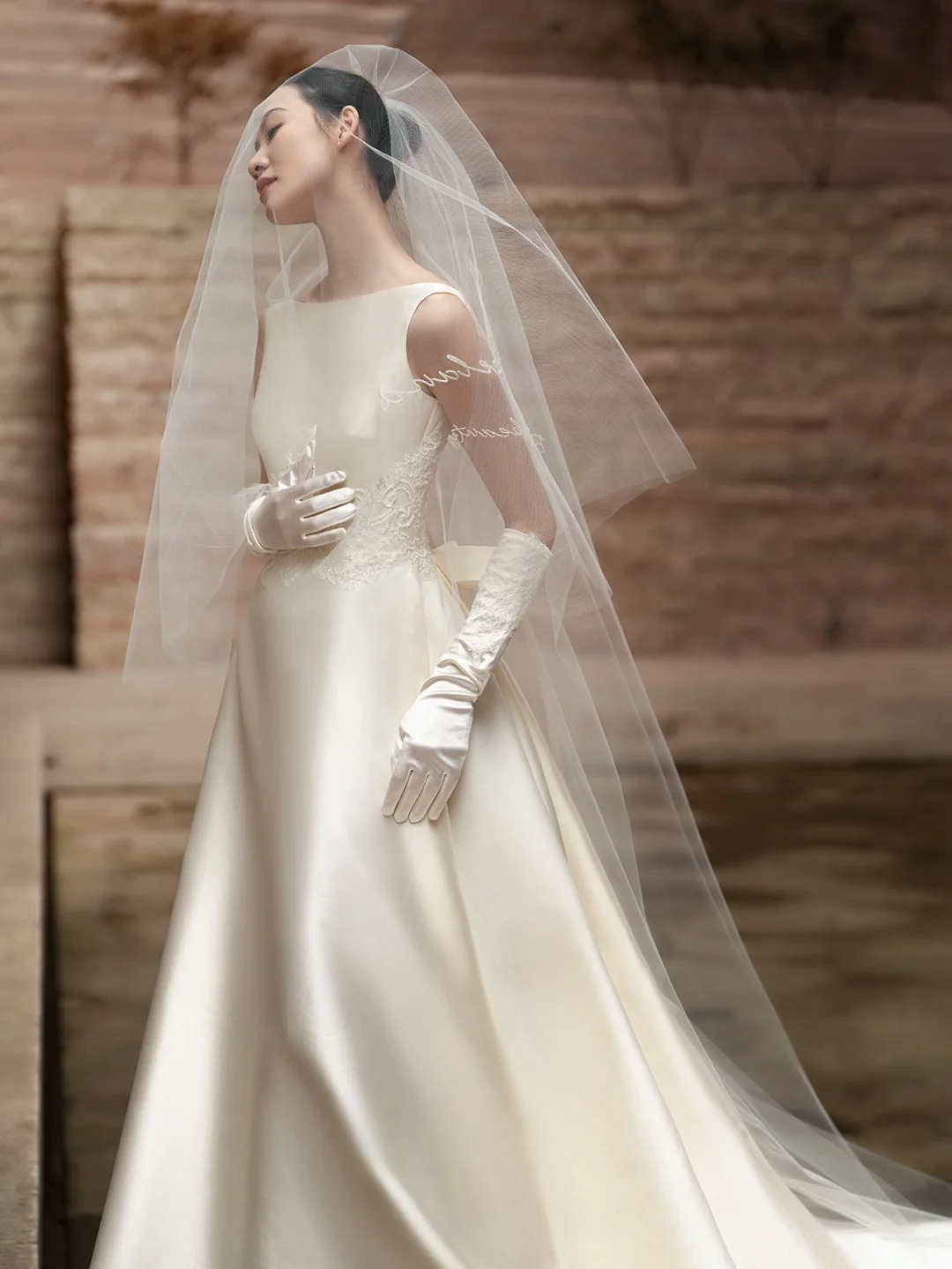 Dreamy A Line Satin Applique Backless With Gloves Veil Long Wedding Dresses