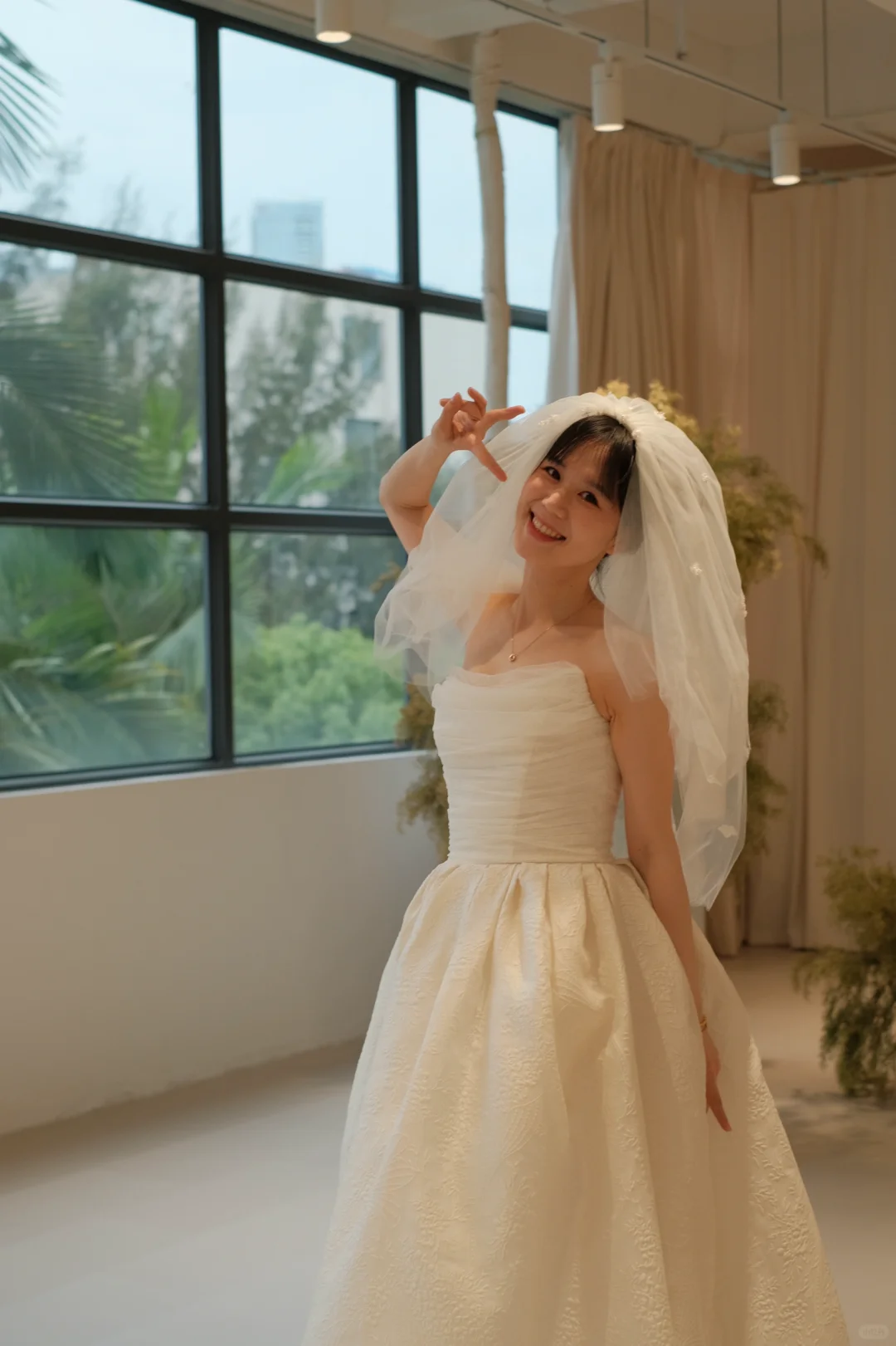 Simple Ball Gown Strapless Satin With Veil Long Wedding Dresses