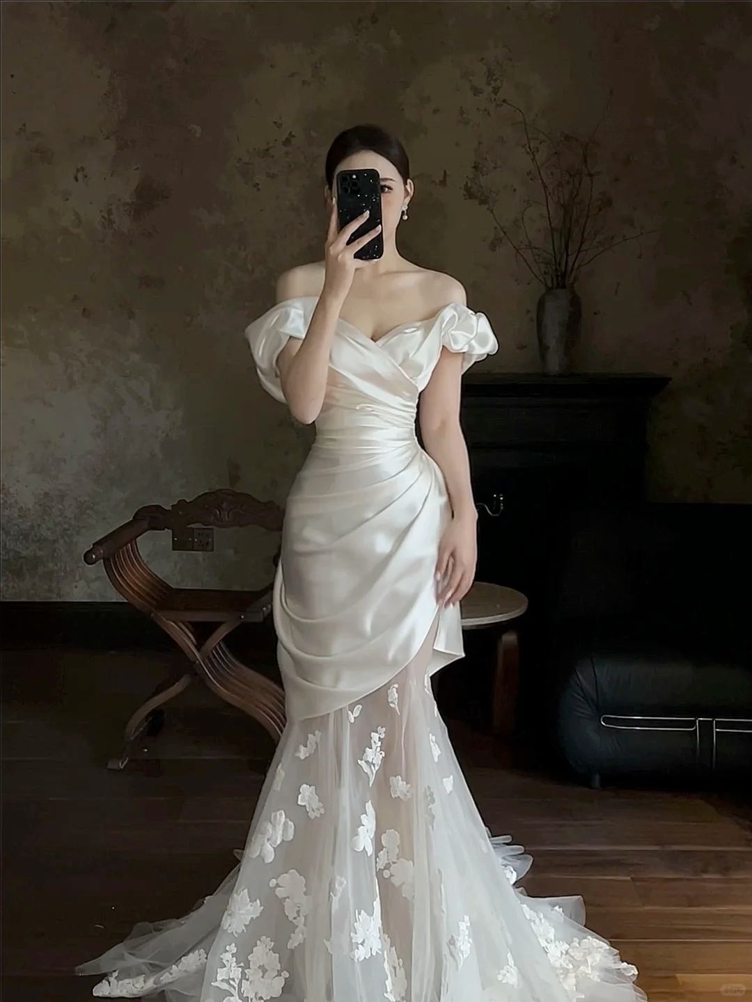 Chic Mermaid Off The Shoulder Satin Tulle Long Wedding Dresses