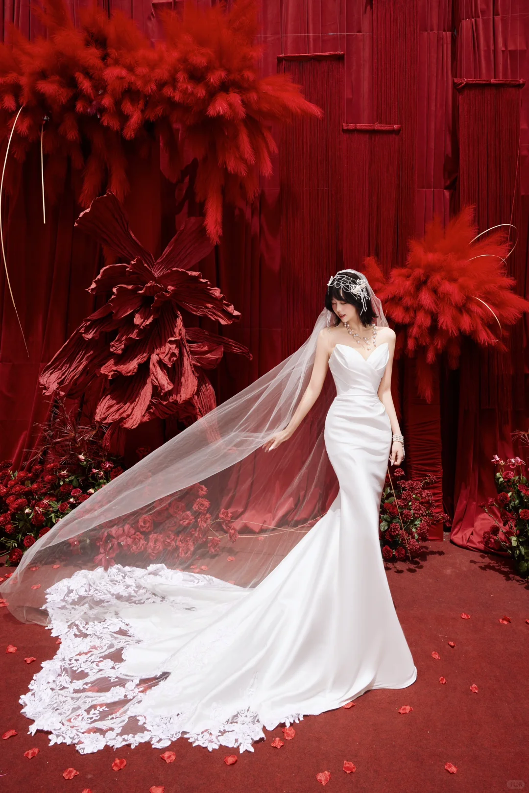 Dreamy Mermaid Strapless Satin With Veil Long Wedding Dresses