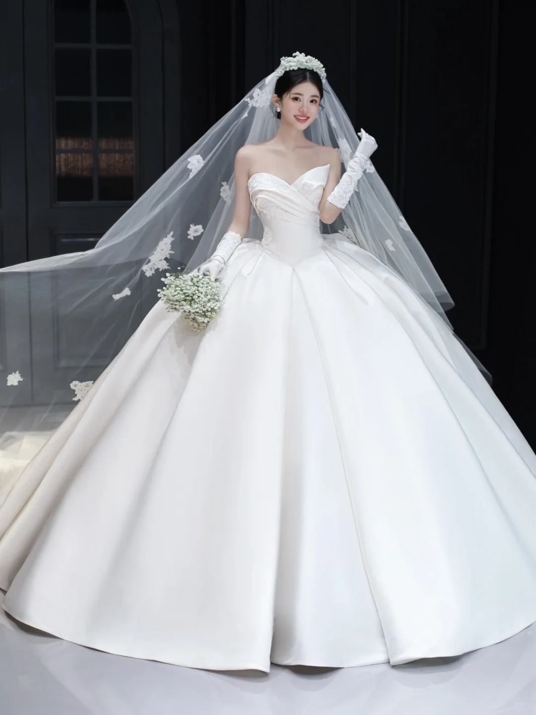 Dreamy Ball Gown Strapless Satin Applique With Gloves Veil Long Wedding Dresses
