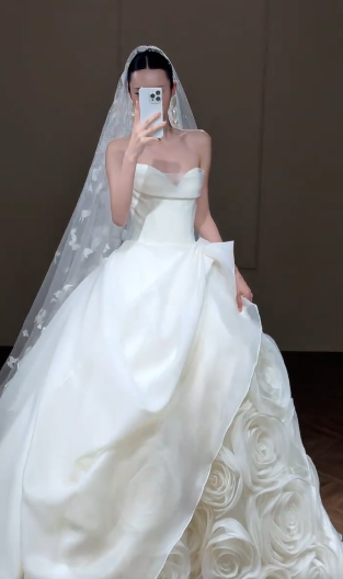 Stunning Ball Gown Sweetheart Chiffon With Veil Long Wedding Dresses