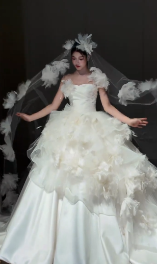 Timeless Ball Gown Strapless Satin Tulle Applique With Veil Long Wedding Dresses