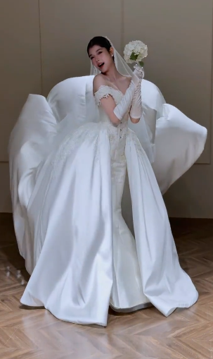 Timeless Ball Gown Off The Shoulder Satin Lace Applique With Gloves Veil Long Wedding Dresses