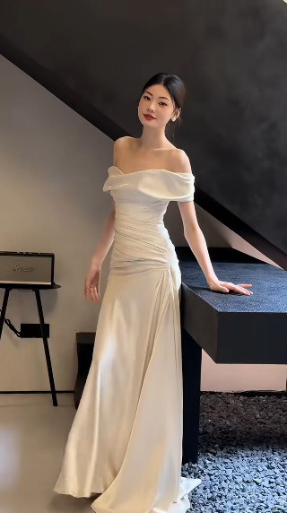 Elegant Mermaid Off The Shoulder Satin Long Wedding Dresses