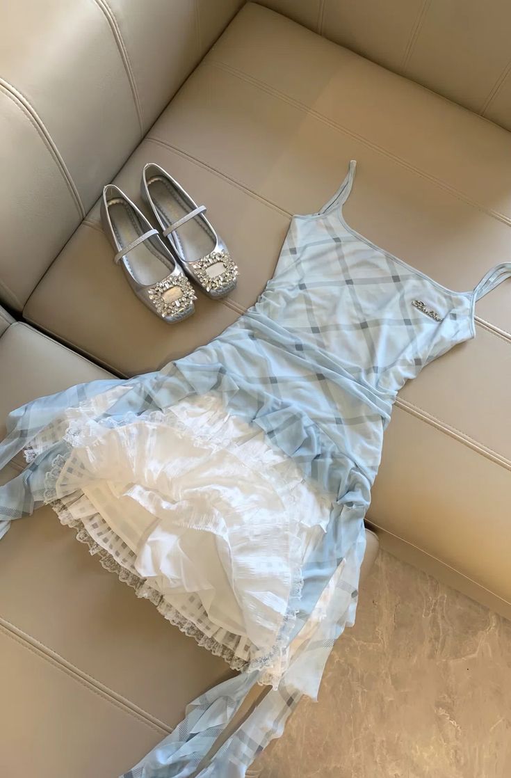 Chic A-Line Spaghetti Straps Chiffon Lace Short Homecoming Dress 16th Birthday Outfits - FashionDia