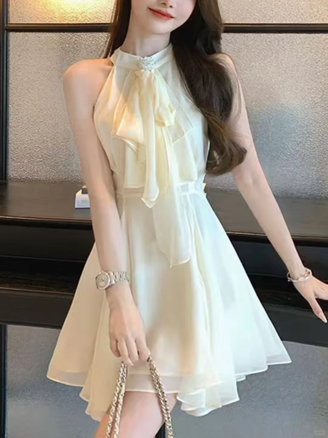 Elegant A-Line Halter Chiffon Short Homecoming Dress 17th Birthday Outfits - FashionDia