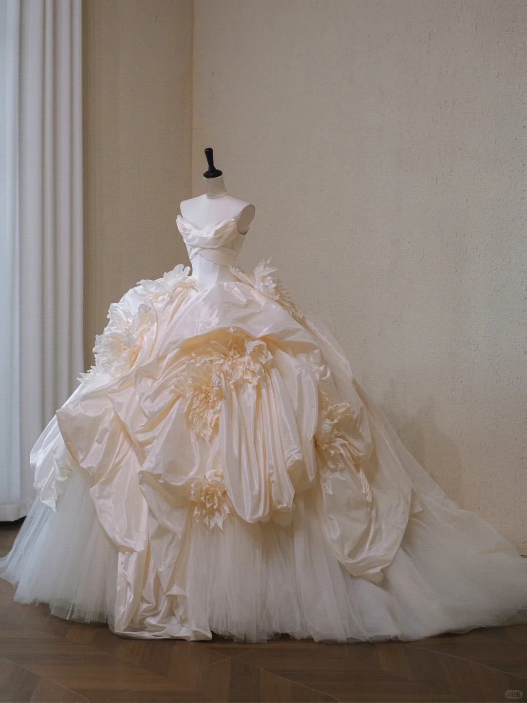 Timeless Ball Gown Strapless Satin Tulle Long Wedding Dresses