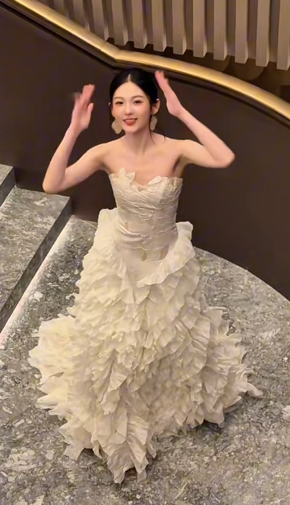 Chic Ball Gown Strapless Satin Long Wedding Dresses