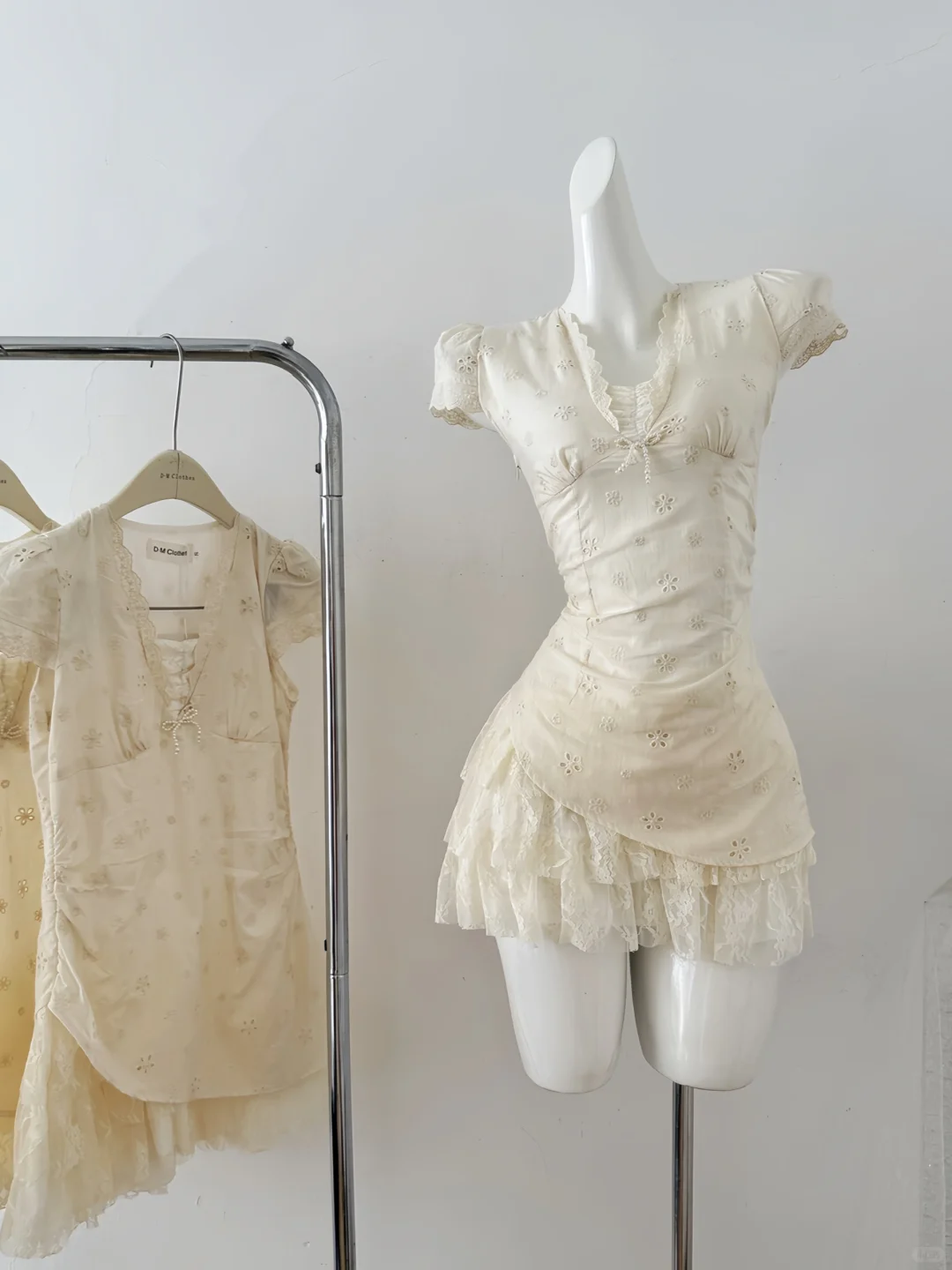 Pretty 18th A-Line Satin Lace Short Sleeves Short Homecoming Dress Birthday Outfits - View 3 | FashionDia