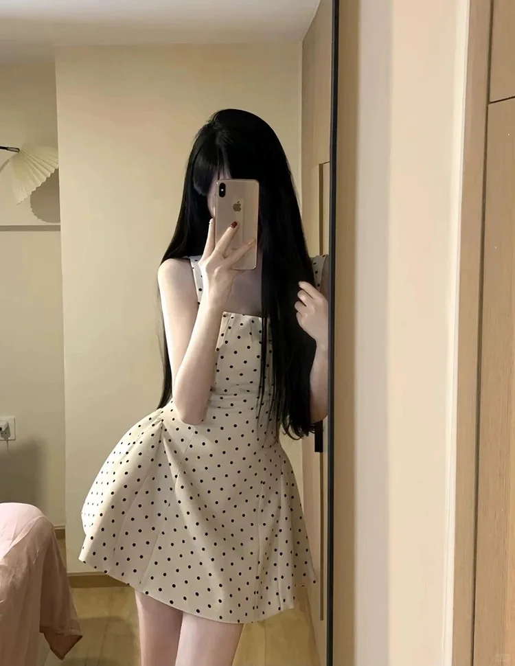 Princess A-Line Square Satin Polka Dots Short Homecoming Dress 17th Birthday Outfits - View 2 | FashionDia