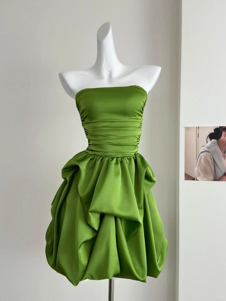 Chic A-Line Strapless Green Satin Pleated Short Homecoming Dress 18th Birthday Outfits - FashionDia