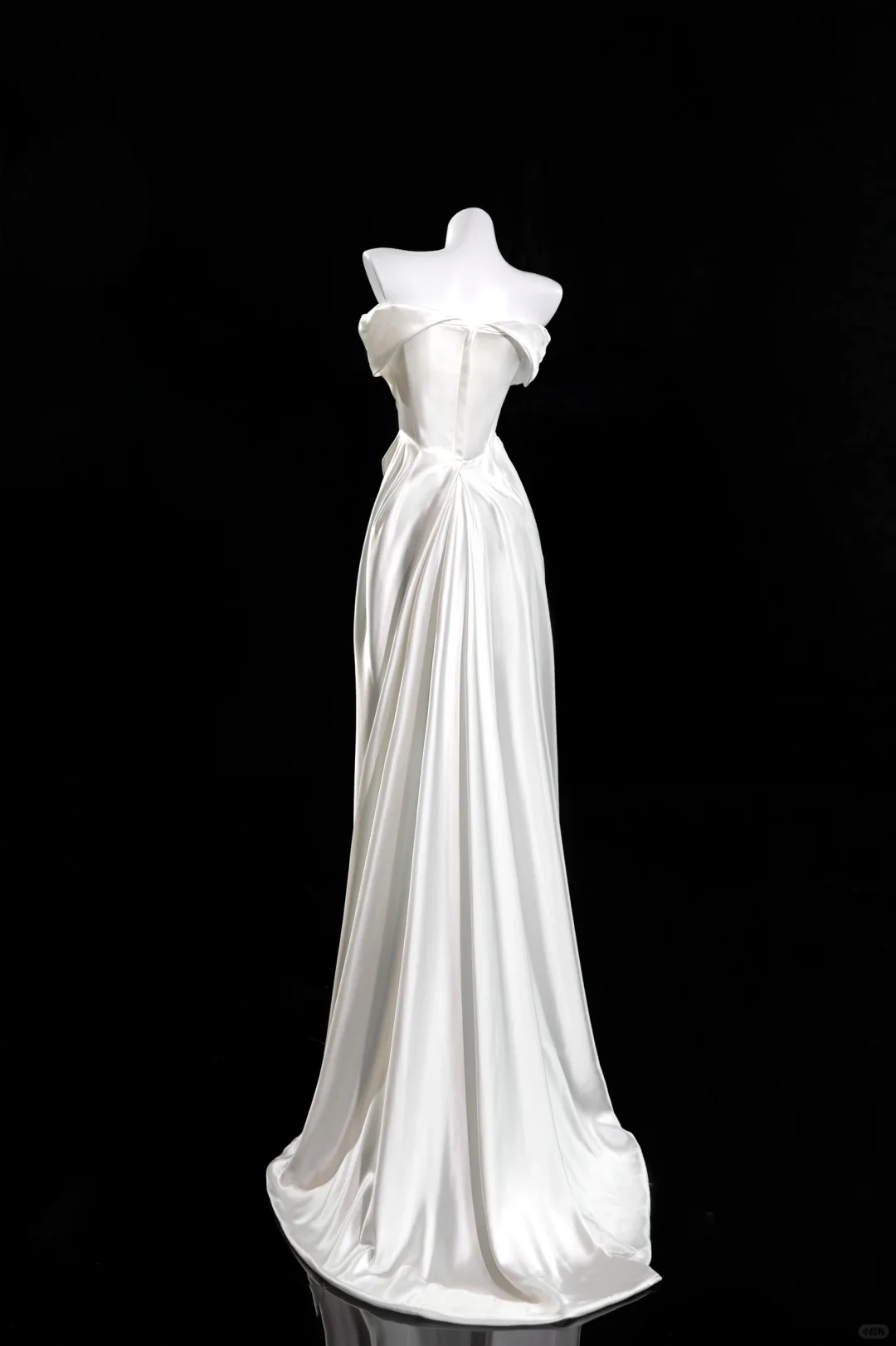 Simple Elegant Mermaid Off-the-Shoulder Satin Long Prom Dresses Formal Dress - View 2 | FashionDia