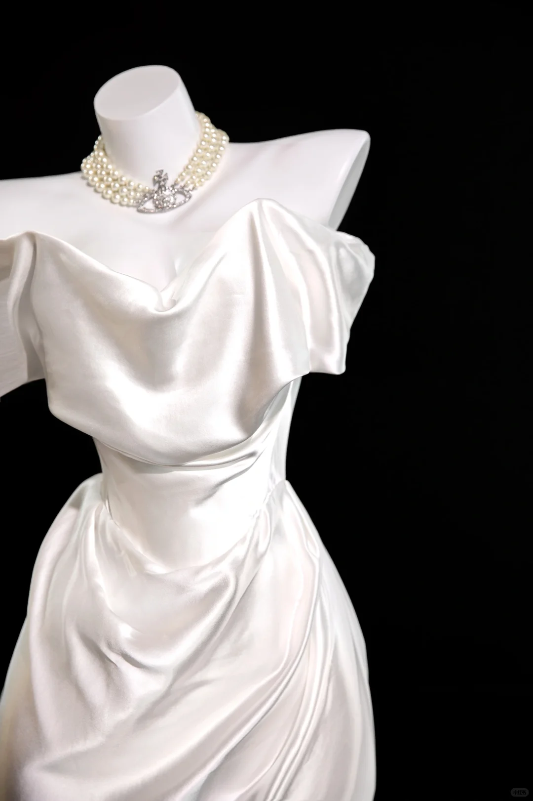 Simple Elegant Mermaid Off-the-Shoulder Satin Long Prom Dresses Formal Dress - View 5 | FashionDia