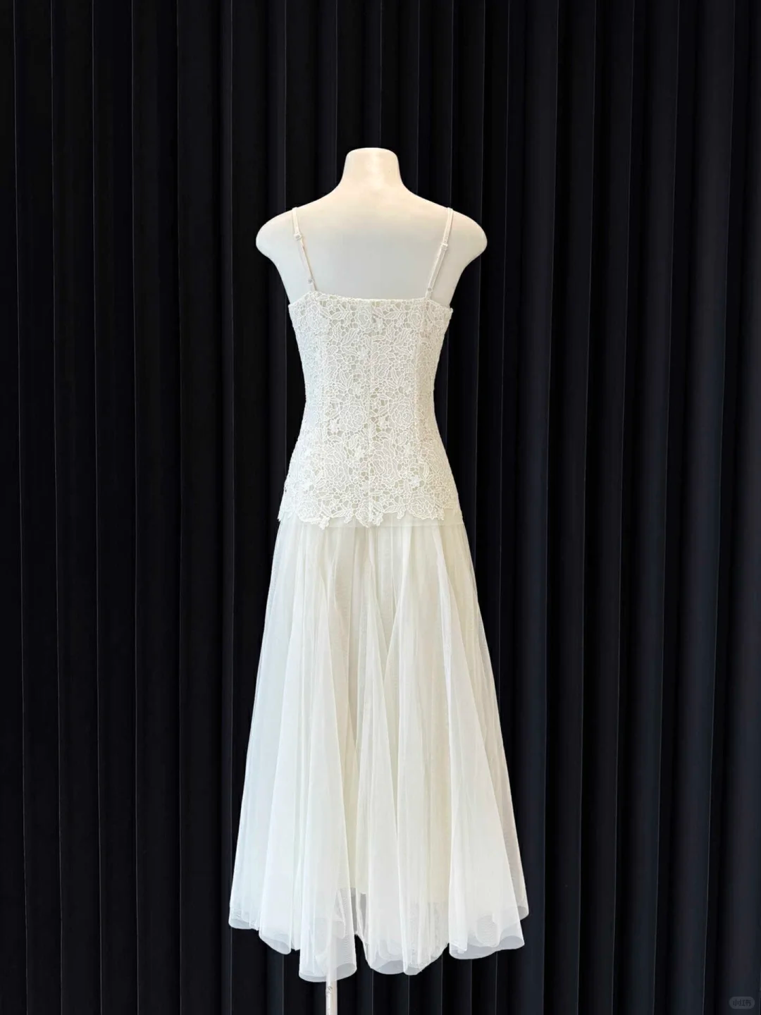 Classy A-Line Spaghetti Straps Chiffon Lace Long Prom Dresses Formal Dress - View 4 | FashionDia