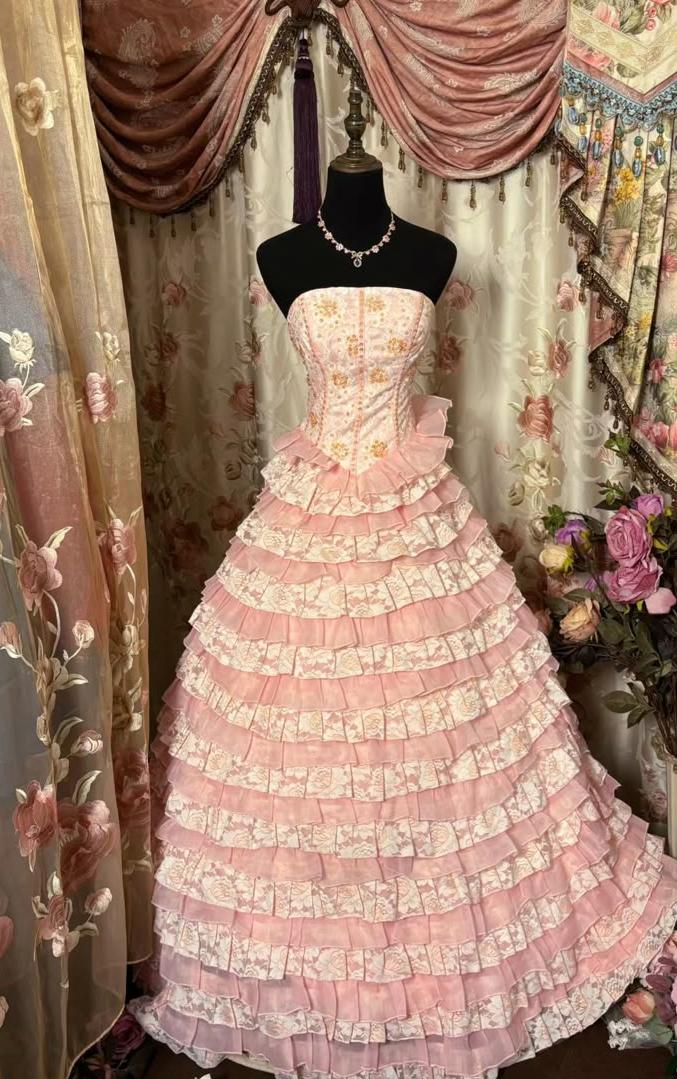 Chic Vintage Ball Gown Strapless Printed Layer Satin Long Prom Dresses Formal Dress - FashionDia