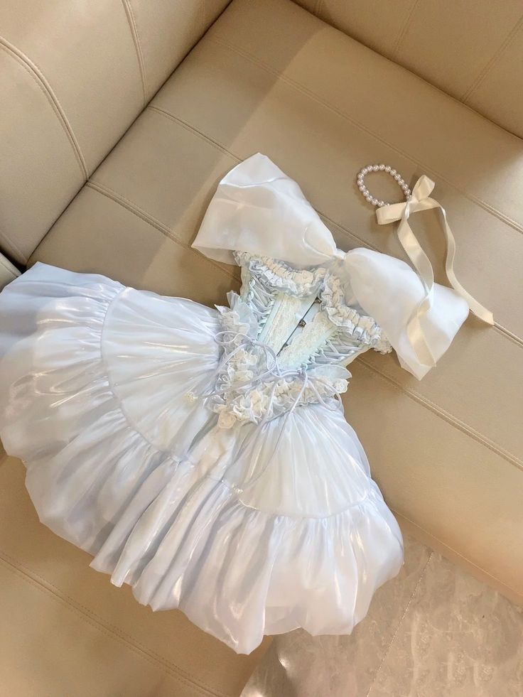 Sweet 16th Ball Gown Off-the-Shoulder Satin Lace Short Homecoming Dress Birthday Outfits - FashionDia