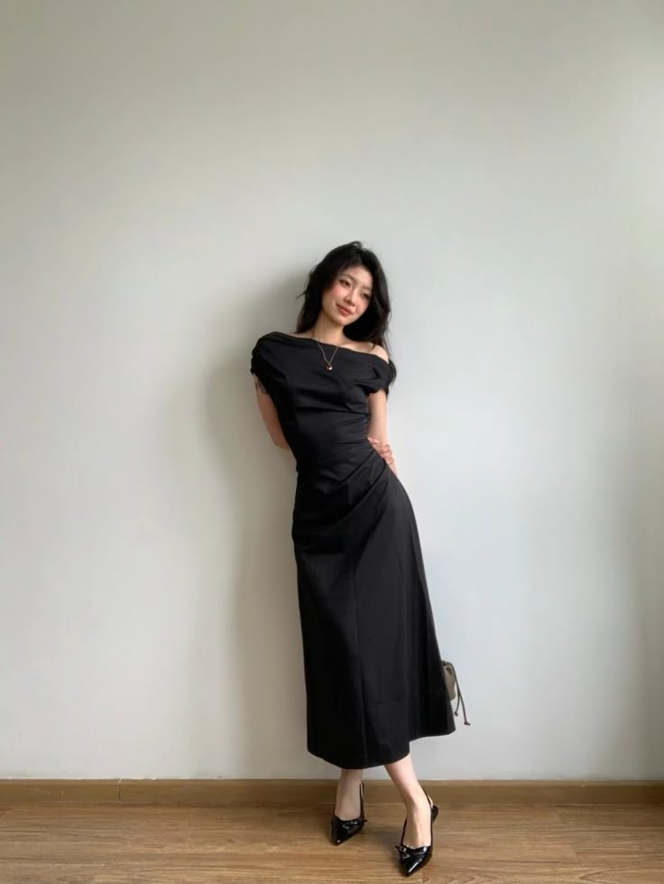 Black Simple Mermaid Off-the-Shoulder Satin Long Prom Dress,Formal Dress - View 2 | FashionDia