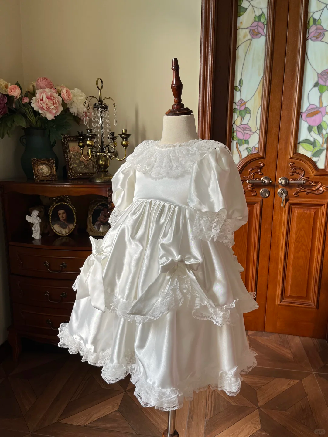 Vintage Princess A-Line Tiered Satin Lace With Short Sleeves Flower Girl Dress - View 2 | FashionDia