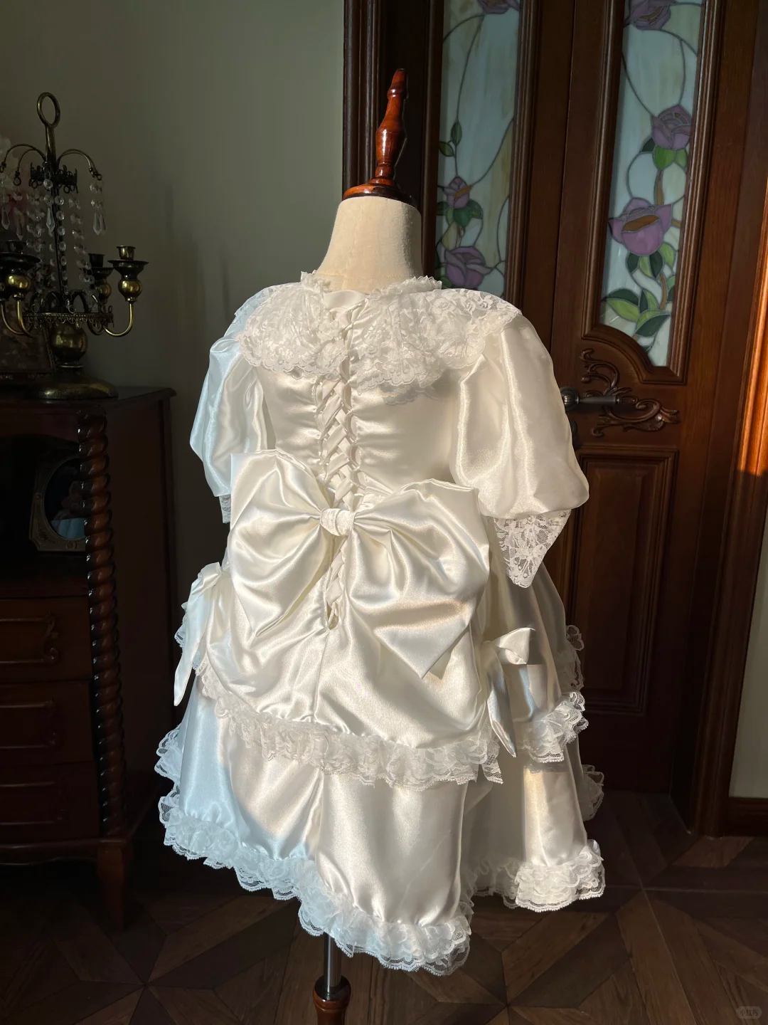 Vintage Princess A-Line Tiered Satin Lace With Short Sleeves Flower Girl Dress - View 6 | FashionDia