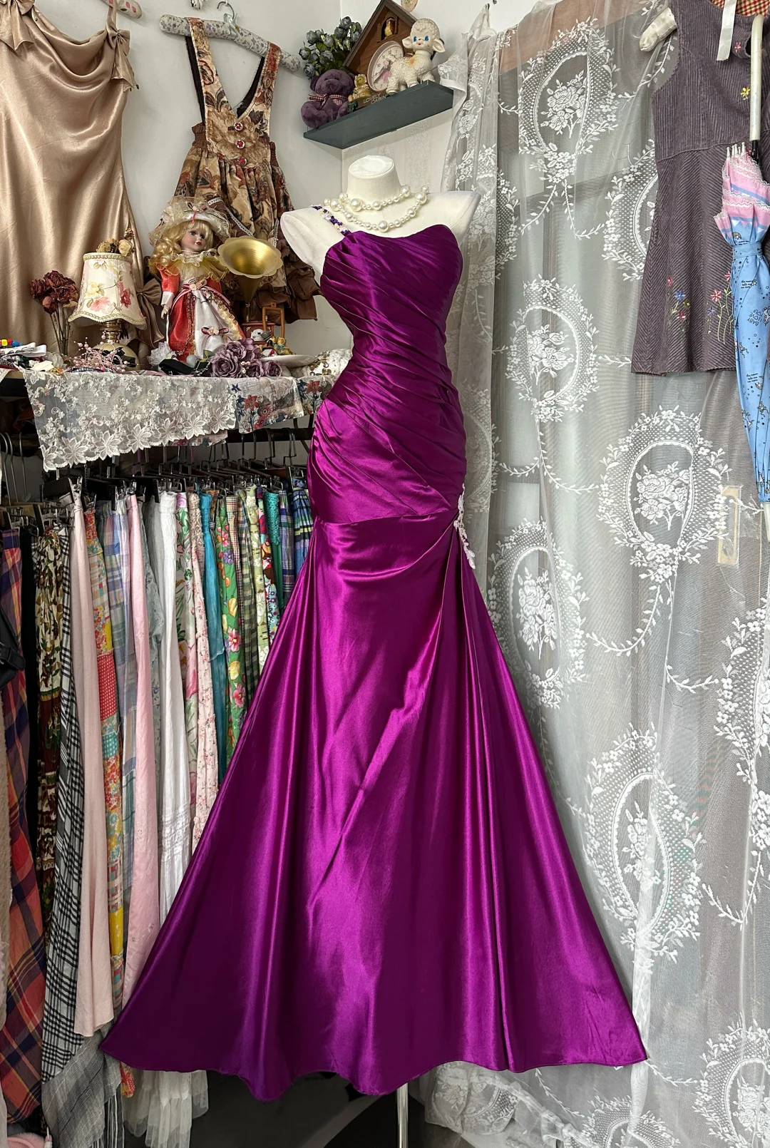 Chic Mermaid One-Shoulder Pleated Satin Long Prom Dress, Evening Dress - View 2 | FashionDia