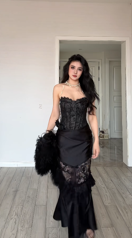 Sexy Sheath Black Mermaid Strapless Satin Lace Long Prom Dress, Evening Dress - VelvetHem