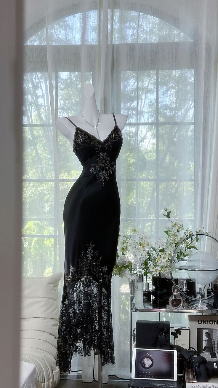 Black Charming Mermaid Spaghetti Straps Satin Lace Sequin Without Sleeves Long Prom Dress, Evening Dress - View 2 | FashionDia