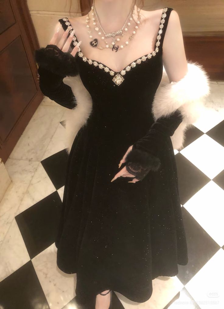 Princess A-Line Black Spaghetti Straps Velvet Beaded Without Sleeves Long Prom Dress, Evening Dress - FashionDia