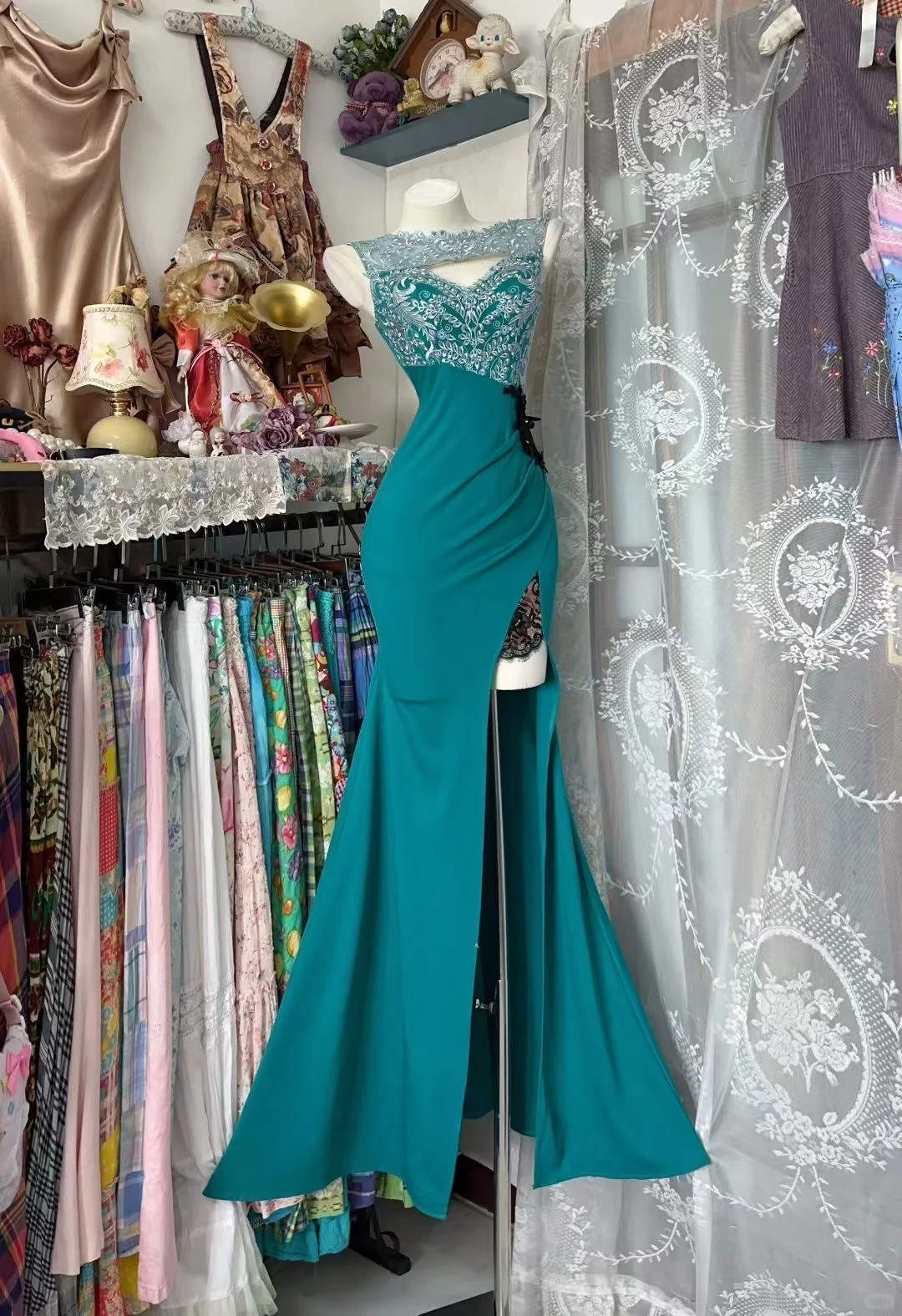 Chic Mermaid Satin Lace Slit Without Sleeves Long Prom Dress, Evening Dress - FashionDia
