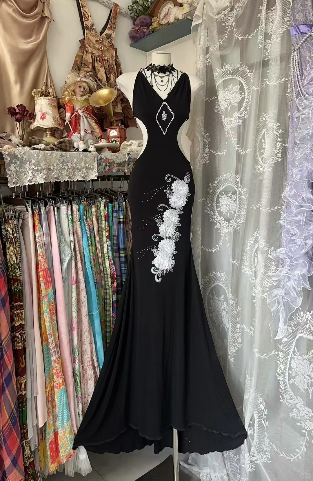 Chic Mermaid V-Neck Satin Sequin Embroidery Without Sleeves Long Prom Dress, Evening Dress - FashionDia