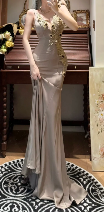 Sexy Mermaid V-Neck Satin Lace Applique Without Sleeves Long Prom Dress, Evening Dress - View 2 | FashionDia