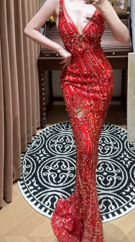 Luxurious Mermaid V-Neck Red Sequin Beaded Without Sleeves Long Prom Dress, Evening Dress - FashionDia