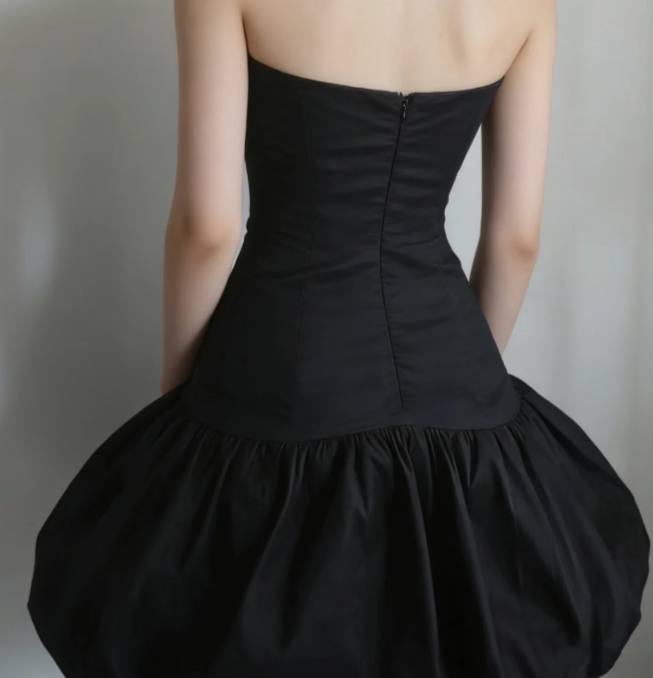 Cute Black A-Line Sweetheart Satin Short Homecoming Dress 19th Birthday Outfits - View 2 | FashionDia