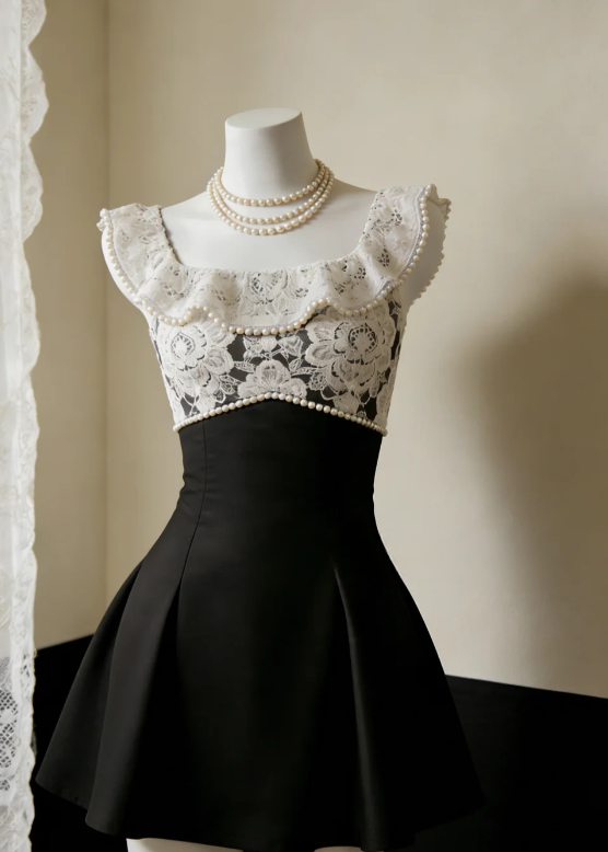 Princess A-Line Square Neck Satin Lace Short Homecoming Dress 16th Birthday Outfits - FashionDia
