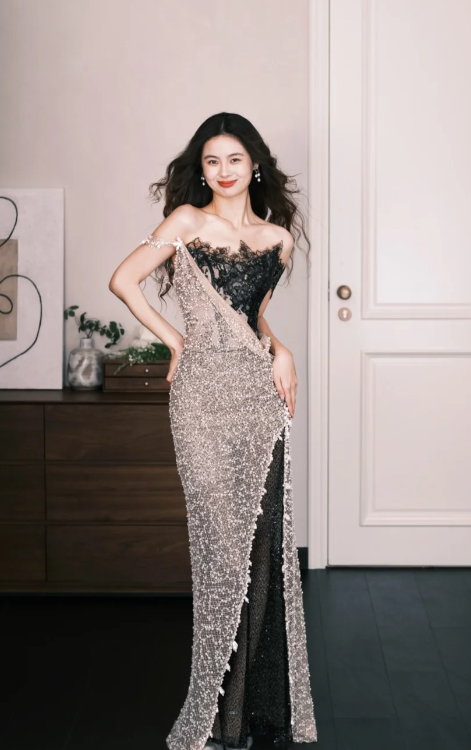 Gorgeous Mermaid Off-the-Shoulder Lace Long Prom Dress, Evening Dress - View 3 | FashionDia