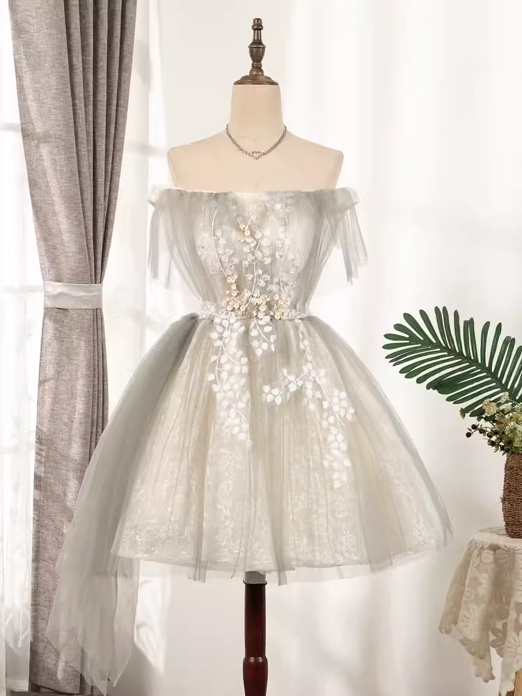 Vintage A-Line Off-the-Shoulder Tulle Homecoming Dress 18th Birthday Outfits - FashionDia