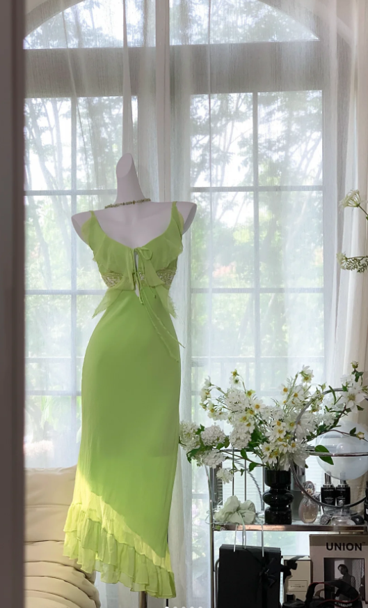 Classy Spaghetti Straps V Neck Green Chiffon Beaded Ruffles Long Party Dress Birthday Outfits
