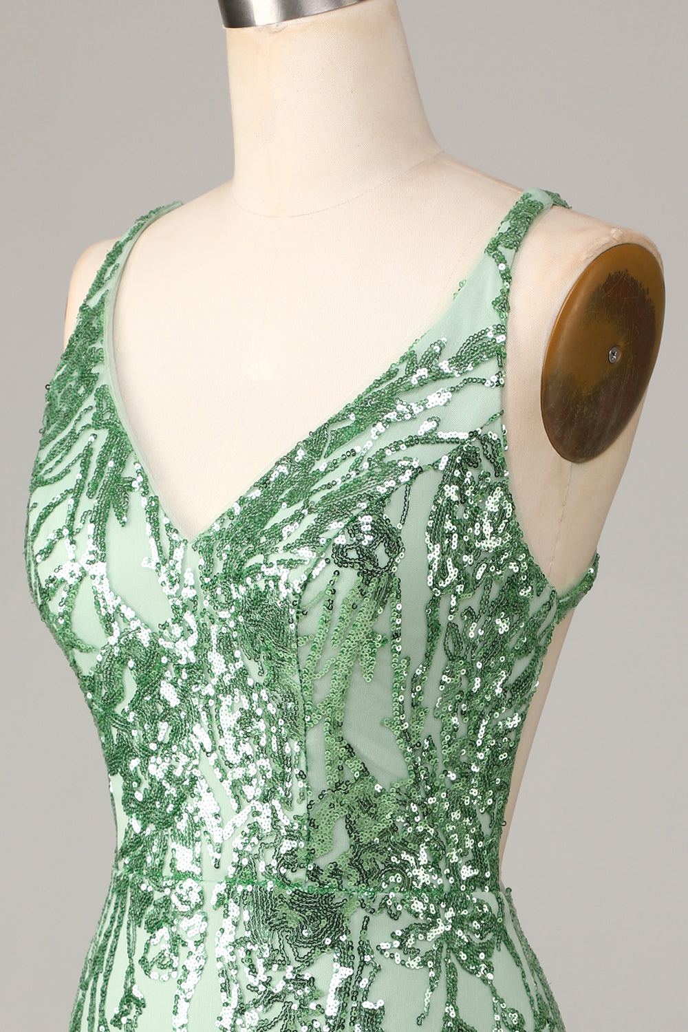 Bodycon Spaghetti Straps Green Sequins Short Homecoming Dress with Cross Back