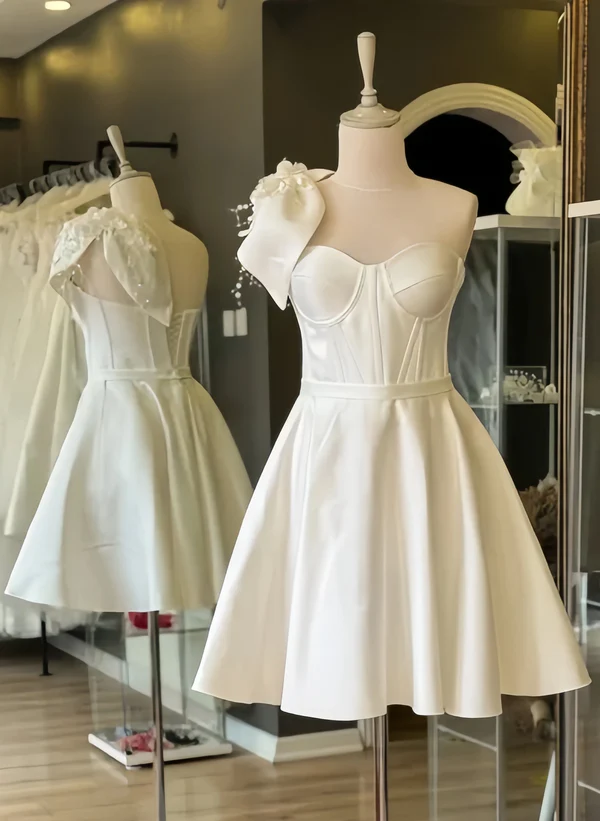 Charming Bow One-Shoulder A-Line Short 7th Grade Homecoming Dress White Formal 21st Birthday Outfits - FashionDia