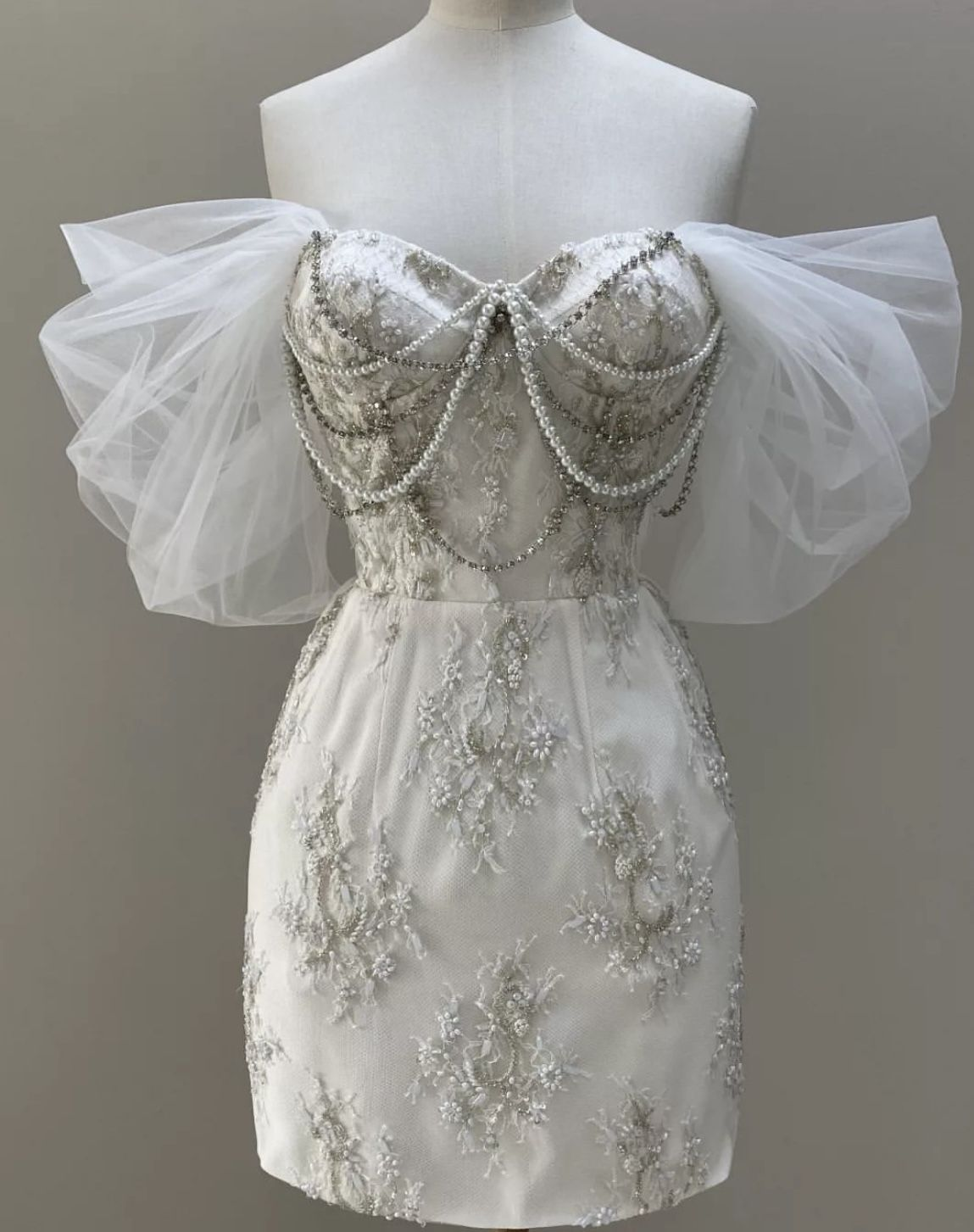 Pretty White Tulle Satin Appliques Sheath Short HomeocmingDressFormal19th BIrthday Outfits - FashionDia