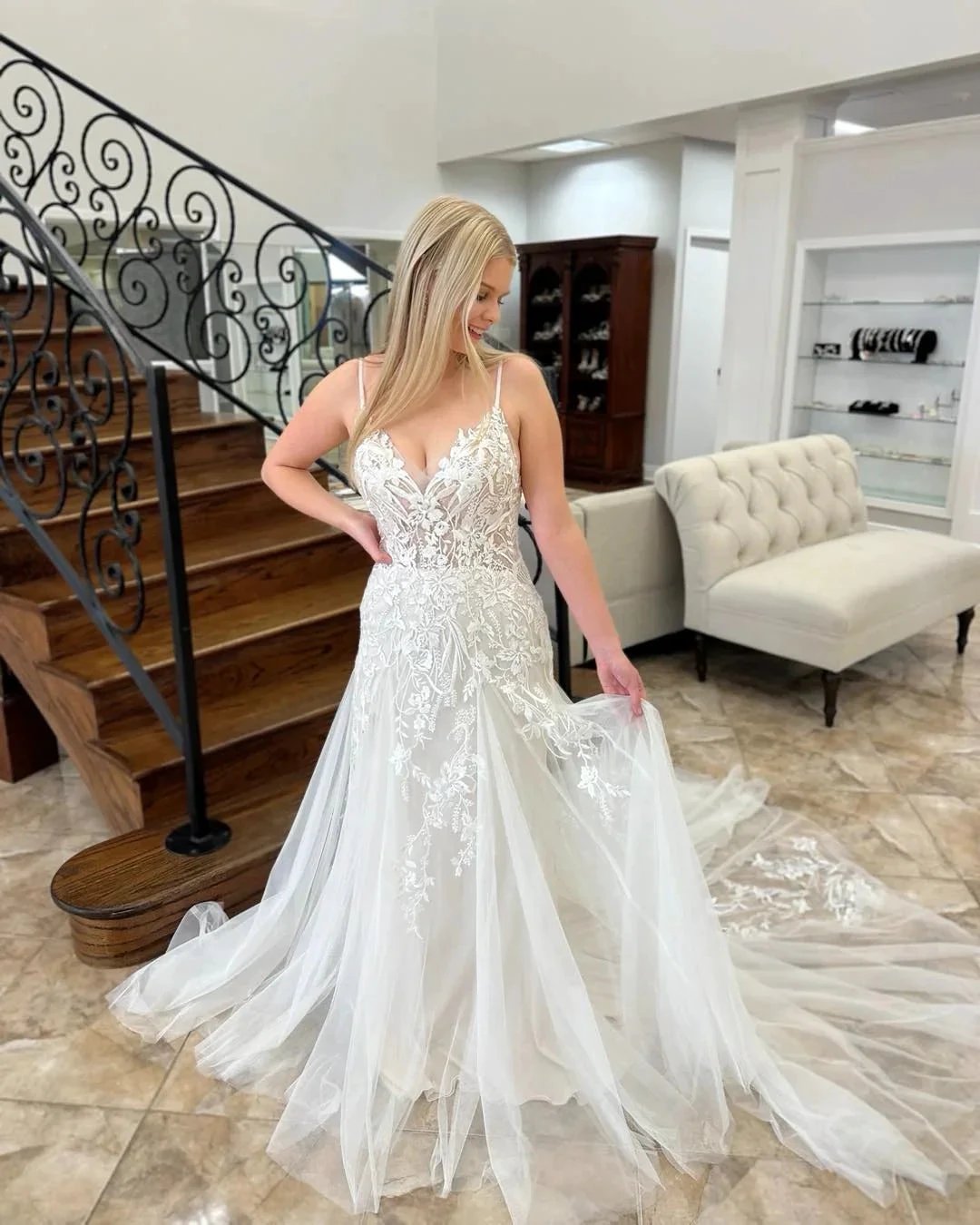 Charming A-line V-neck Sleeveless Appliques Lace Train Wedding Dress (ZD15595)