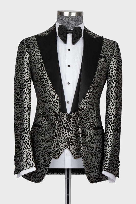 Charming Silver Jacquard Peaked Lapel 3 Piece Prom Suit