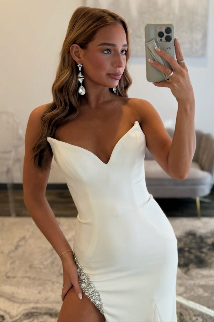 Charming Mermaid Sweetheart White Long Prom Dress with Split Front