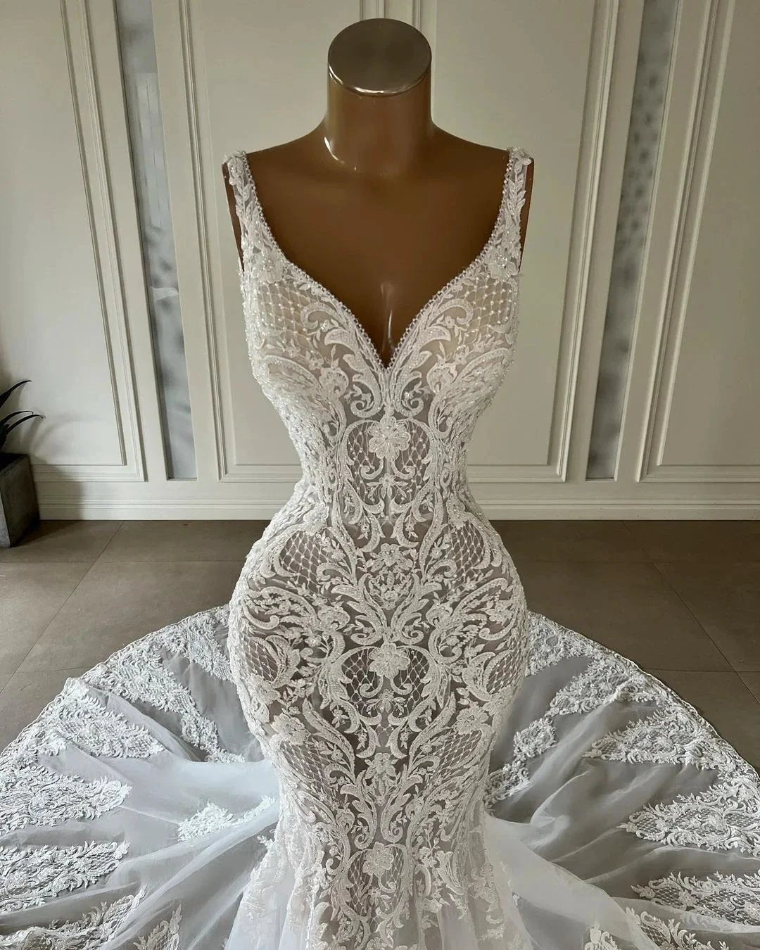 Chic Long Mermaid V-neck Sleeveless Wedding Dress With Lace (ZD15685)