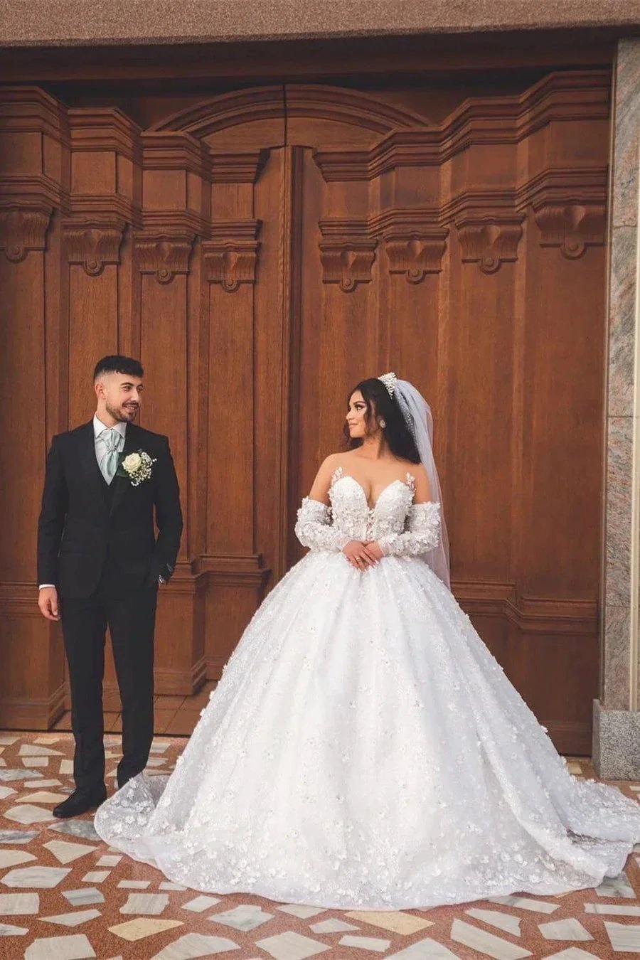 Chic Long White V-neck A-line Appliques Wedding Dress With Sleeves And Train (ZD15652)