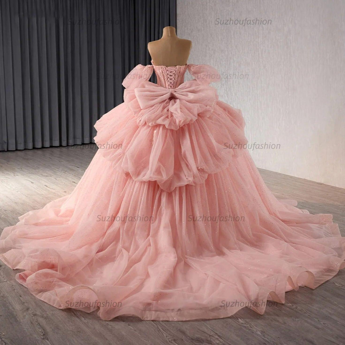 Chic & Modern Ball Gown Strapless Detachable Sleeves Appliques Ruffle Tiered Bow Knot Pink Tulle Quinceanera Dress Princess Birthday Party Gown For Sweet 16